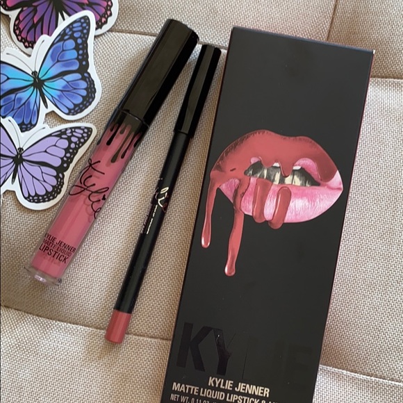 Snow Way Bae Lip Kit Kylie